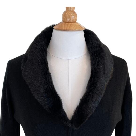 Carolyn Taylor Essentials Black V-Neck Cardigan with Faux Fur Collar, Size M - Picture 2 of 10